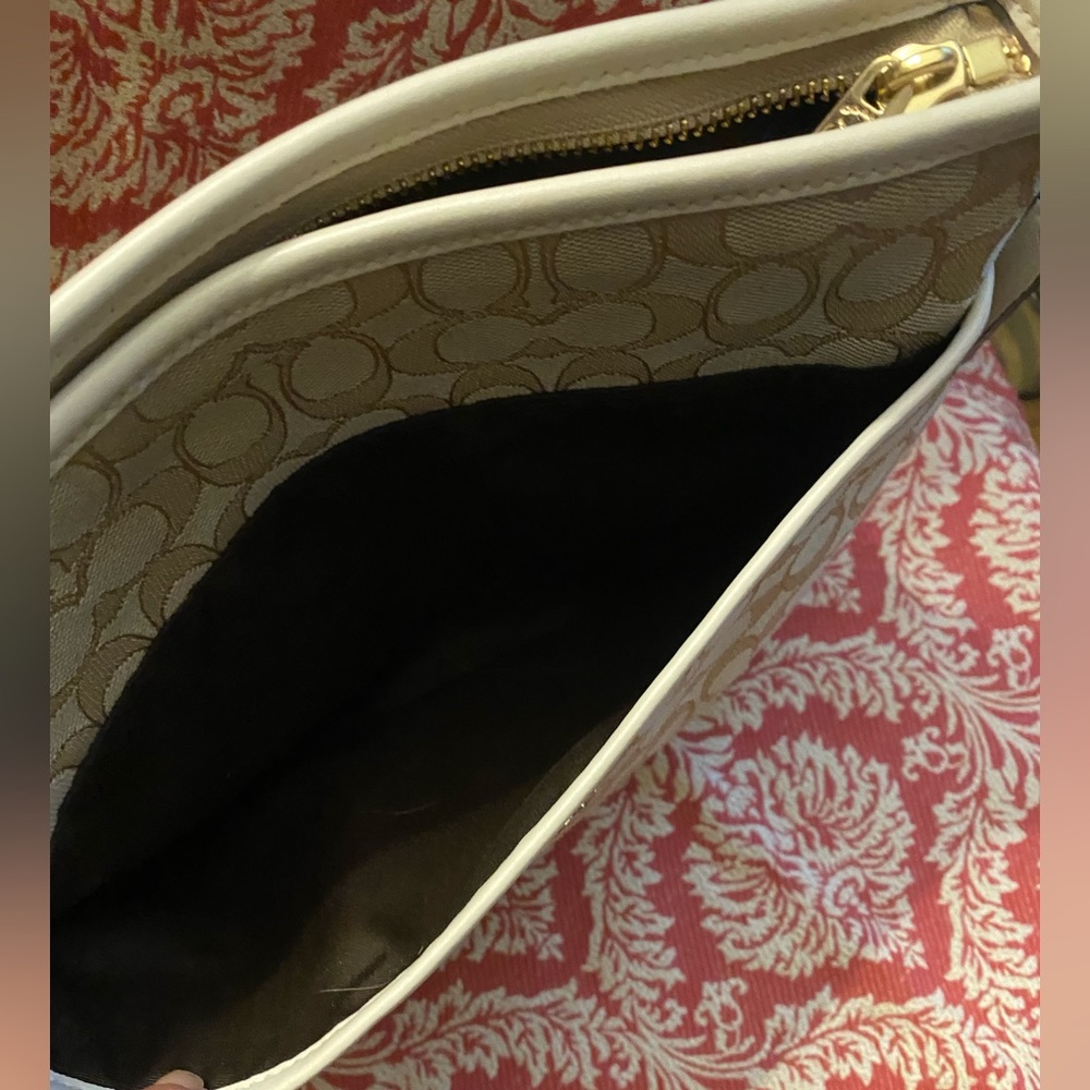 Signature Jacquard Crossbody Khaki - Picture 3 of 16